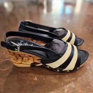Size 10 Lucky Lou Black and Cream Wedge Sandals Wooden Tiki Heels